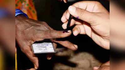 तेलंगाना: शहरी निकाय चुनावों के लिए मतदान जारी