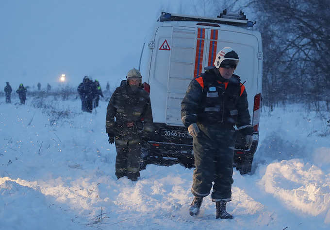 Passenger plane crashes near Moscow