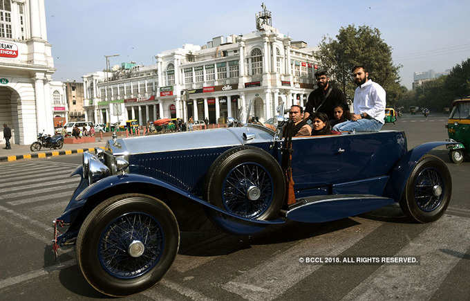 Vintage car rally grabs eyeballs in Delhi