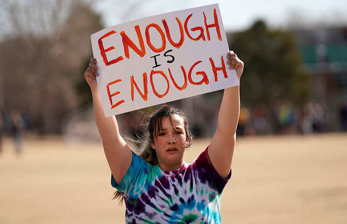 Florida shooting: Students stage mass walkout