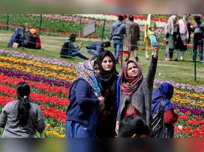 Tulip Garden in Srinagar thrown open for visitors 