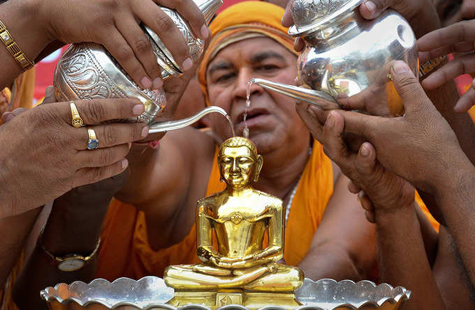 Nation celebrates Mahavir Jayanti with gusto