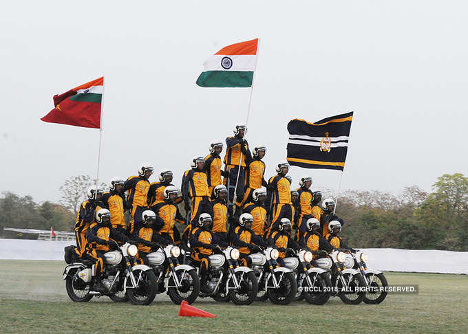 Rajasthan Day: Army performs mind-blowing stunts