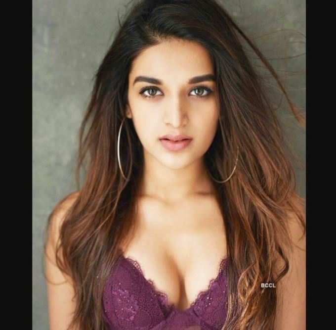 Nidhhi ​Agerwal