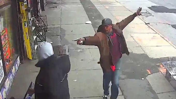 Brooklyn: Pipe-wielding man fatally shot by New York police