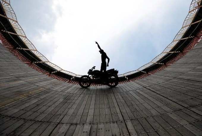 Riding the ‘Well of Death’ in Nepal