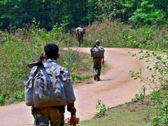 విసిగిపోయిన గ్రామస్తులు