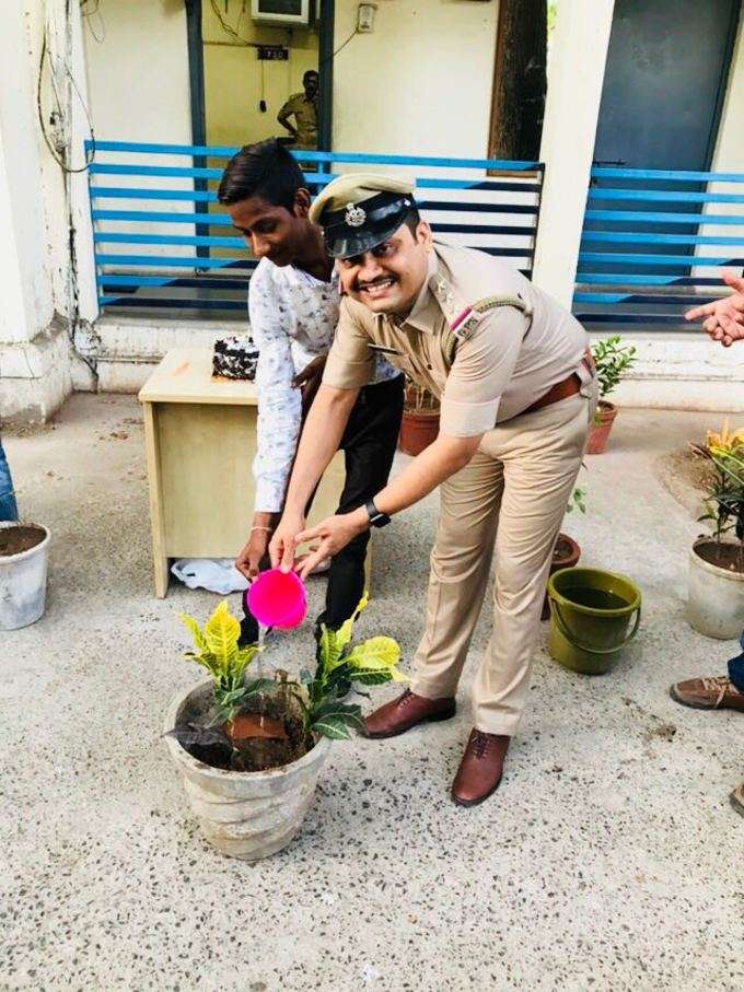 તસવીરોમાં જુઓ અનોખી બર્થડે પાર્ટી