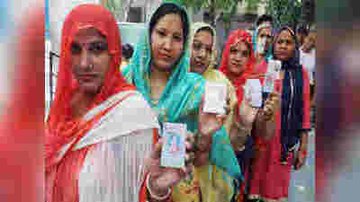 दिल्ली चुनाव 2020: इन चार सीटों पर महिला वोटरों के हाथ में है जीत की चाबी