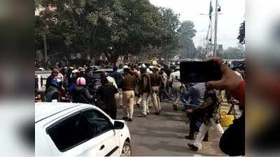 निजीकरण के खिलाफ पटना में सड़क पर उतरे बिजली कर्मचारी, पुलिस ने किया लाठीचार्ज