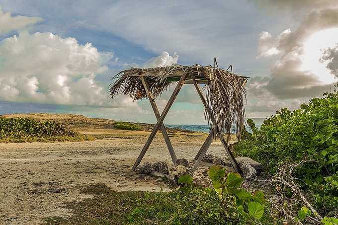 ​தீவைச் சுற்றி