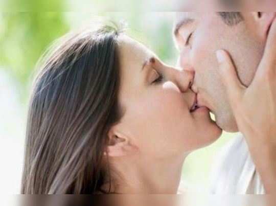 કિસિંગ ડેઃ જાણો, KISS કરવાની 7 અલગ-અલગ રીત 