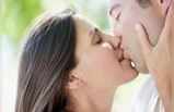 કિસિંગ ડેઃ જાણો, KISS કરવાની 7 અલગ-અલગ રીત