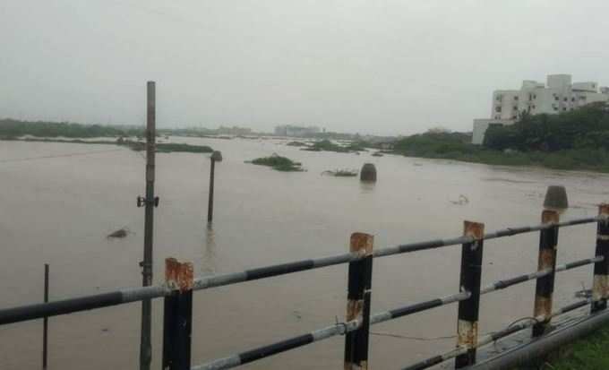 દિલ્હીમાં પણ ગુજરાતના વરસાદની ચર્ચા