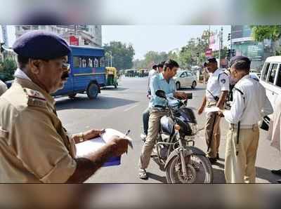 અમદાવાદ: ટ્રાફિકના નિયમ તોડનારા પર પોલીસ તૂટી પડી, તમે પણ ધ્યાન રાખજો 