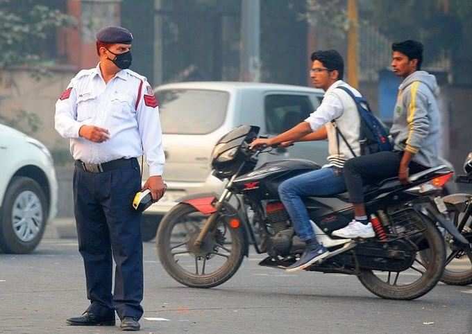 હેલમેટ પહેરવું જરુરી