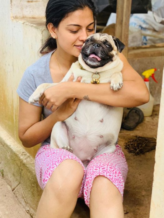 അനുശ്രീ ദി പെറ്റ് ലവർ