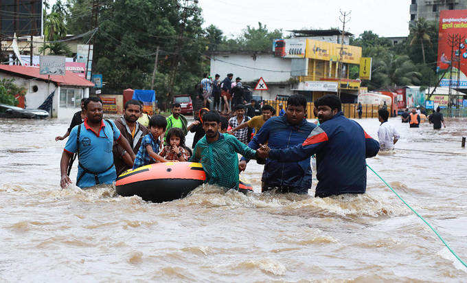 Kerala flood situation worsens, death toll reaches 324