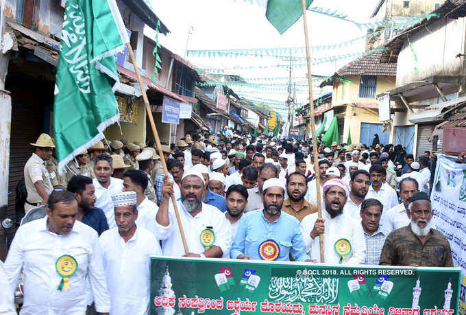 Muslims celebrate Eid-Milad-Un-Nabi with religious fervour