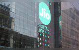 Reliance Jio નવા વર્ષે ગ્રાહકોને આપશે આ શાનદાર ગિફ્ટ્સ