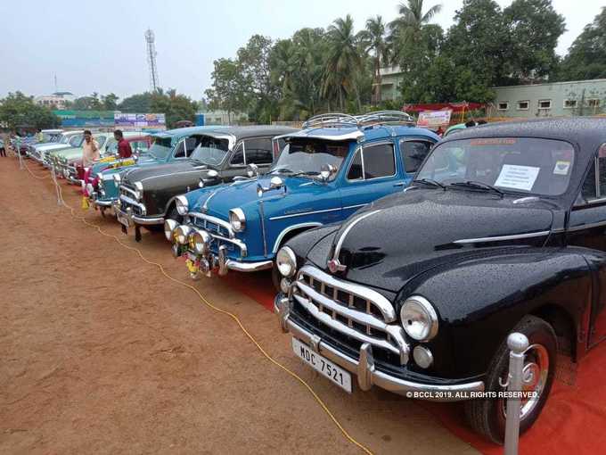 Beautiful Vintage Cars & Bikes on showcase at the Pandiyan cinema grounds…