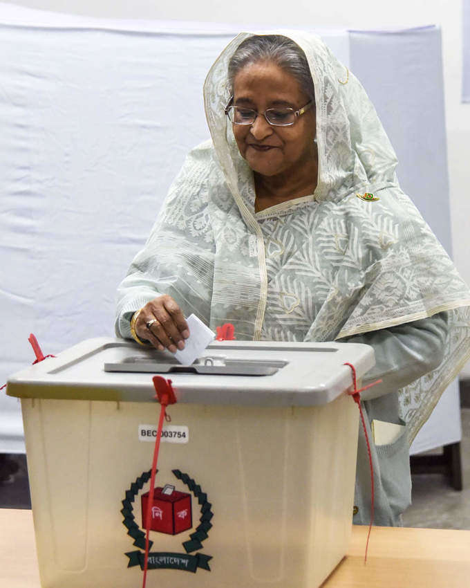 Bangladesh votes after deadly campaign