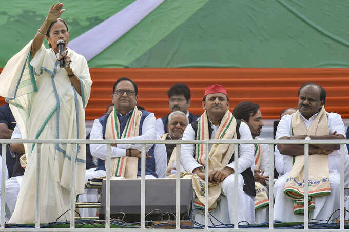 Mamata Banerjee holds ‘United Opposition Rally’ in Kolkata