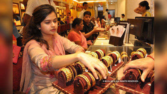 Gold prices rise by Rs 100 at Rs 33,750/10 gm on firm t...                                         