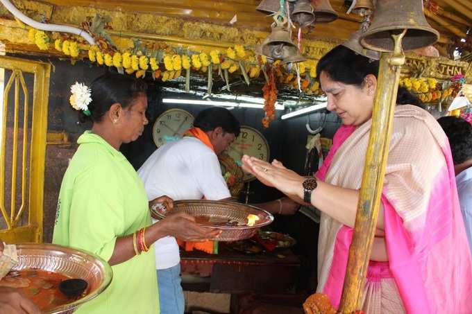 ఆసియాలోనే అతిపెద్ద గిరిజన జాతర