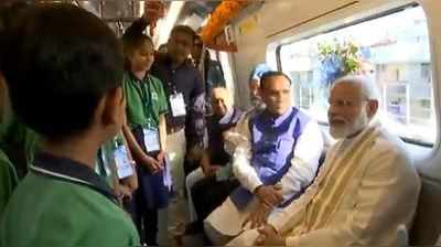 અમદાવાદઃ PM મોદીએ મેટ્રોમાં કરી મુસાફરી, જુઓ અંદરની તસવીરો