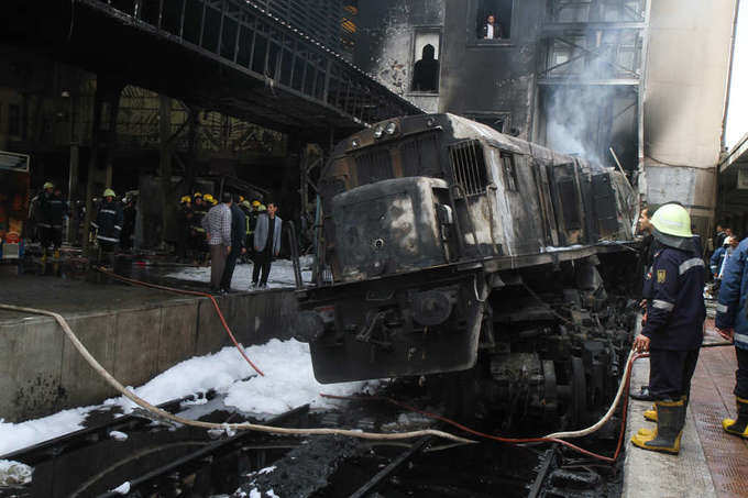 Egypt train crash, fire at Central Cairo station kills 25
