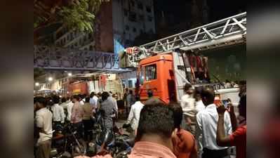 મુંબઈ: CST સ્ટેશન પાસે પુલ ધરાશાયી થતાં 6નાં મોત, FIR નોંધાઈ