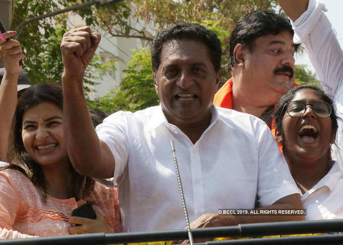 Lok Sabha 2019: Actor Prakash Raj files nomination