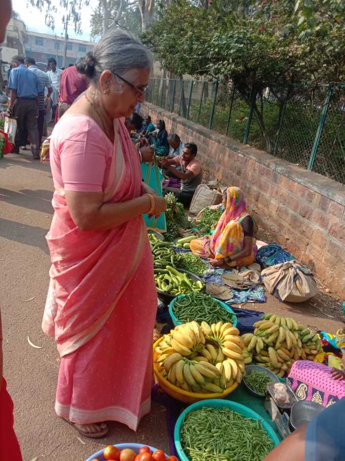 ಜಮಖಂಡಿಗೆ ಬಂದ ಮೇಲೆ ಮಾರ್ಕೆಟ್‌ಗೆ ಹೋಗದಿದ್ದರೆ ಹೇಗೆ..?