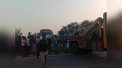 अयोध्याः रोडवेज बस और पिकअप की टक्कर में एक की मौत, 10 घायल