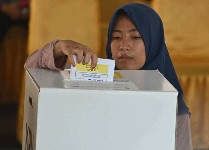 Indonesia votes to elect new President