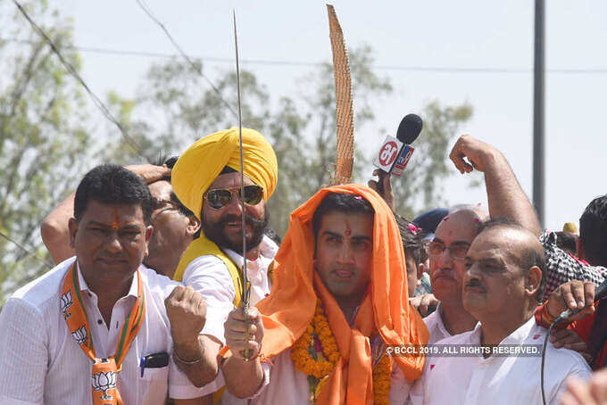 Gautam Gambhir holds mega roadshow in Delhi