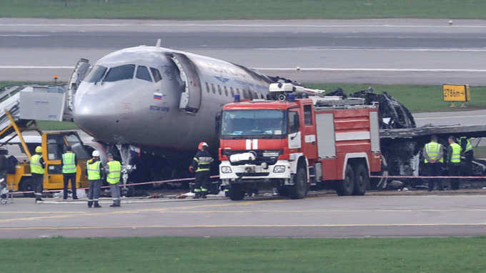 41 killed in Russian passenger plane fire 