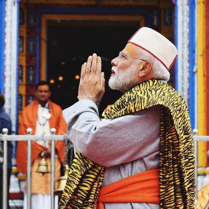 PM Modi offers prayers at Kedarnath