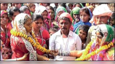 છોટાઉદેપુરઃ એક અનોખો રિવાજ, પોતાના જ લગ્નમાં હાજર નથી રહેતા આ ગામનાં યુવકો!