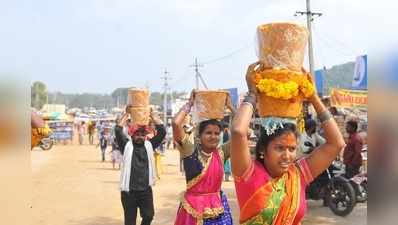 మేడారానికి సమ్మక్క భర్త పగిడిద్దరాజు.. 66 కి.మీ. అడవిలో కాలినడకన