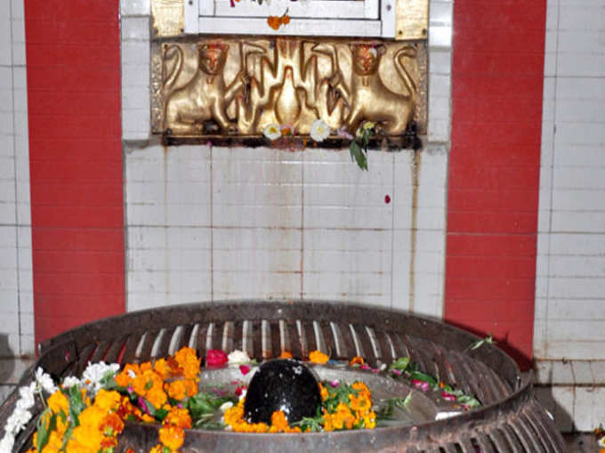 नागेश्वरनाथ मंदिराचे वैशिष्ट्य