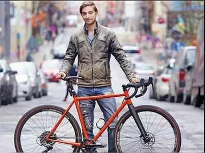 જર્મનીથી ભારત આવી રહ્યો હતો Cyclist, આ રીતે બની ગયો હીરો 