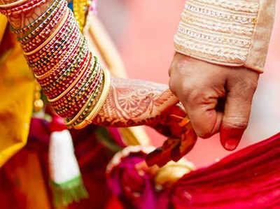 शादी के फेरों में फांस, कहीं दूल्हे के काले रंग से टूटी शादी, कहीं चोर बता उठा ले गई पुलिस