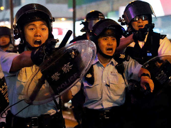 Horrific photos: Hong Kong protests against China turn violent