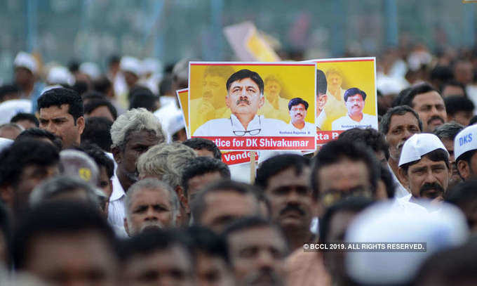 Congress supporters hold protest against DK Shivkumar’s arrest