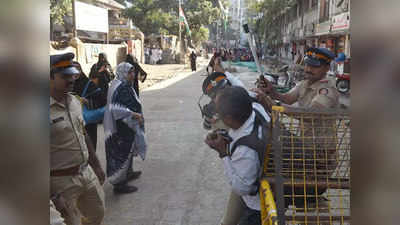 फोटो जर्नलिस्टों पर पुलिस का कायरना हमला, मुंबई बाग में सीएए विरोधी प्रदर्शन कवर करने गए थे पत्रकार