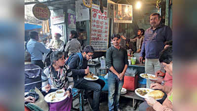 सदर बाजार के चुनिंदा वेज स्ट्रीट फूड्स, कभी नहीं भूल पाएंगे स्वाद