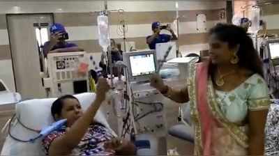 Video: હોસ્પિટલમાં રહેલા દર્દીઓએ આ અંદાજમાં નવરાત્રી સેલિબ્રેટ કરી