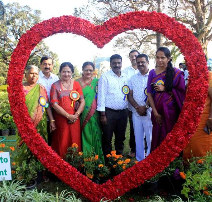 ​ತಲೆ ಎತ್ತಿದ ವಿವಿಧ ಮಾದರಿಗಳು